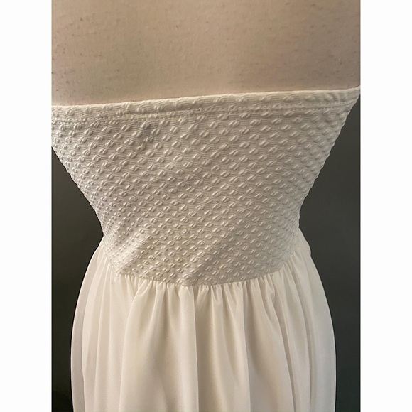 Strapless Off White Dress w Clear Beading Detail - Picture 4 of 5